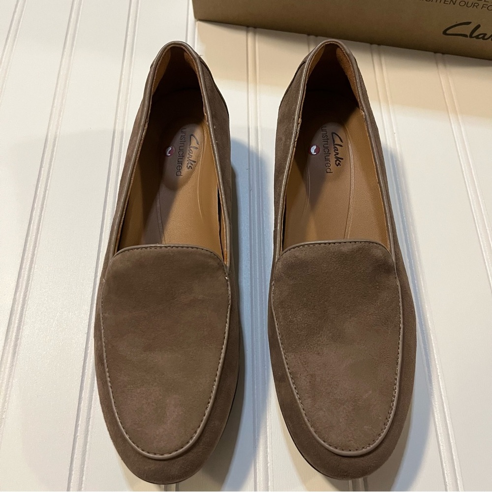 Clarks Un Blush Ease Loafers Suede Taupe Beige Comfort Flats Sz 6 NIB - Picture 3 of 6